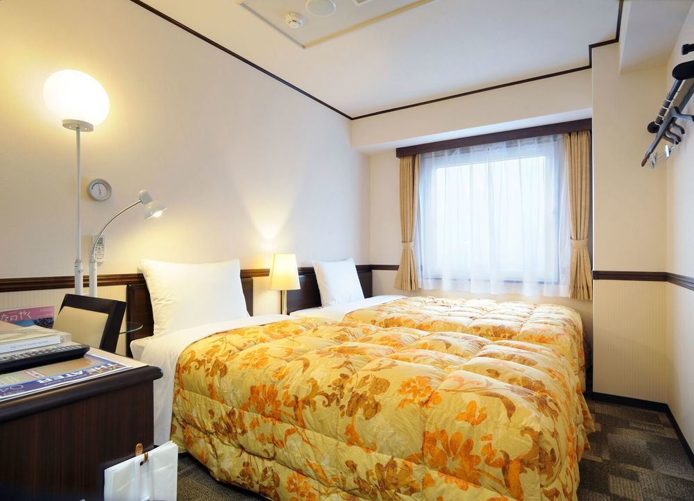 Toyoko Hon-atsugi-eki Minami-guchi 3*